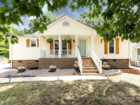 7960 Tiburon Cir, Charlotte, NC 28215