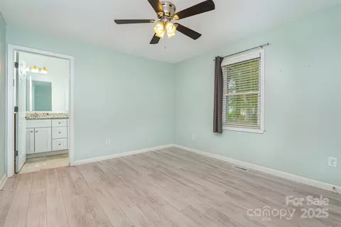 8107 Smith Rd, Kannapolis, NC 28081 photo 13