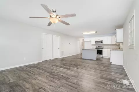 8107 Smith Rd, Kannapolis, NC 28081 photo 4