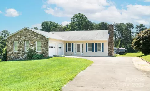3837 Berry Rd, Hildebran, NC 28637