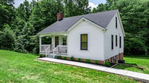 2704 Kool Park Ne Rd NE, Hickory, NC 28601
