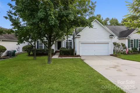 3422 Balsam Tree Dr, Charlotte, NC 28269