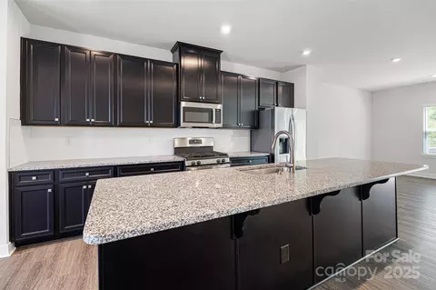2040 Dornoch Rd, Tega Cay, SC 29708 photo 7