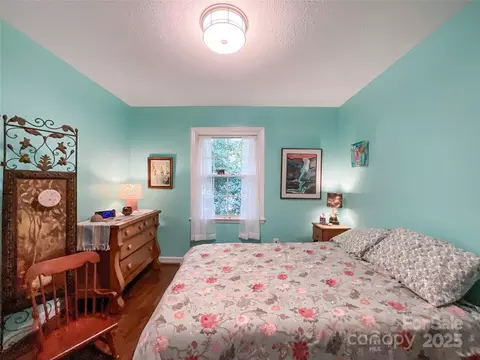 Bedroom - 932 Hollywood St, Charlotte, NC 28211 photo 1 of 2
