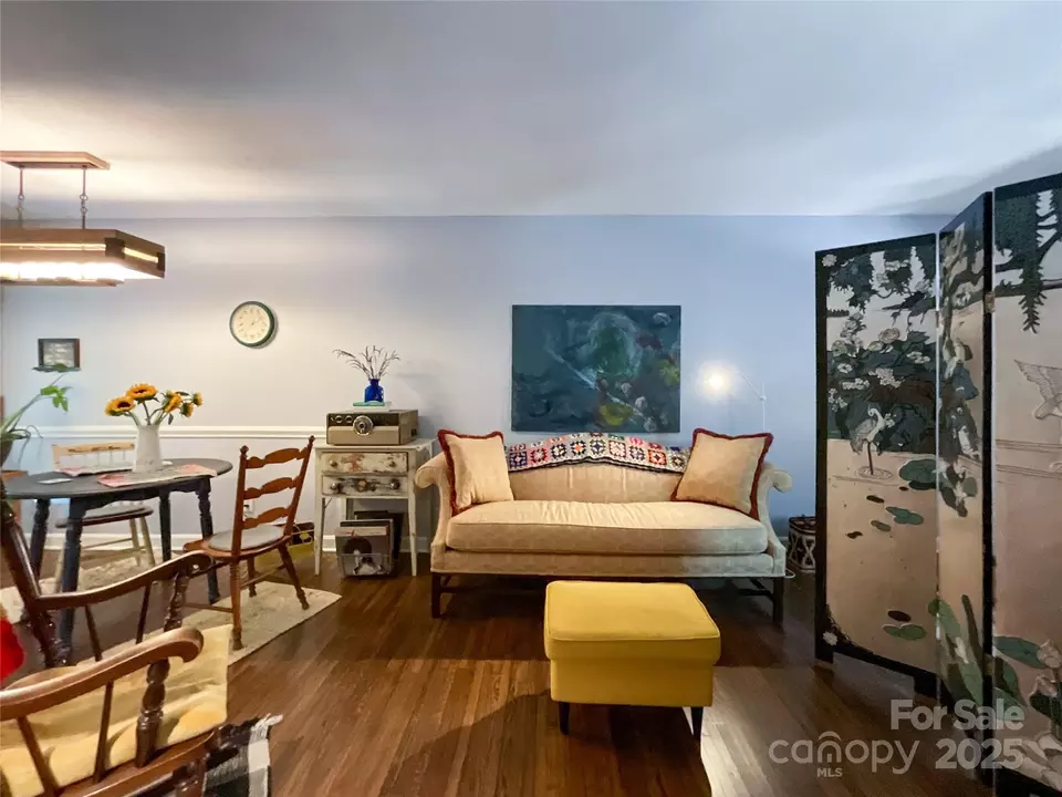 Living - 932 Hollywood St, Charlotte, NC 28211 photo 1 of 1