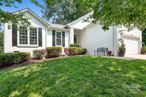 Exterior - 21218 Baltic Dr, Cornelius, NC 28031 photo 2 of 6
