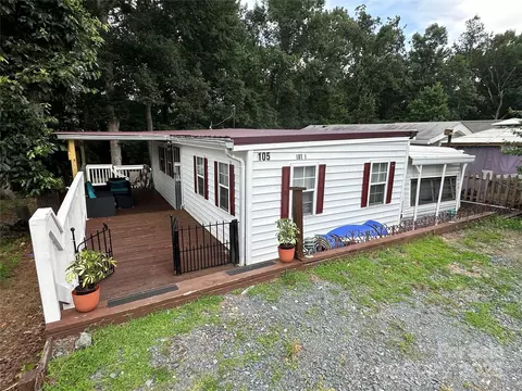105 Marina Ln, New London, NC 28127