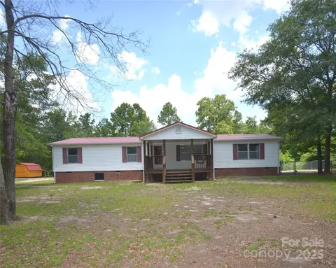 8221 Feather Run Rd, Kershaw, SC 29067