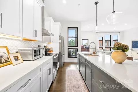 501 E 37th E St #E, Charlotte, NC 28205 photo 10