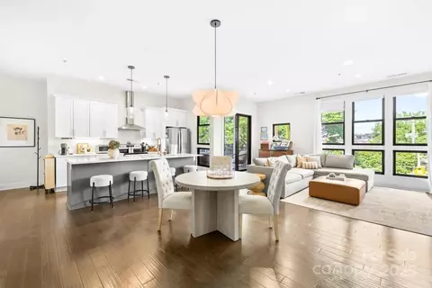 501 E 37th E St #E, Charlotte, NC 28205 photo 8