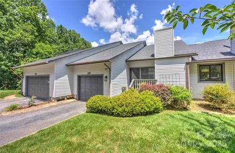 223 Cheyenne Ct, Asheville, NC 28803