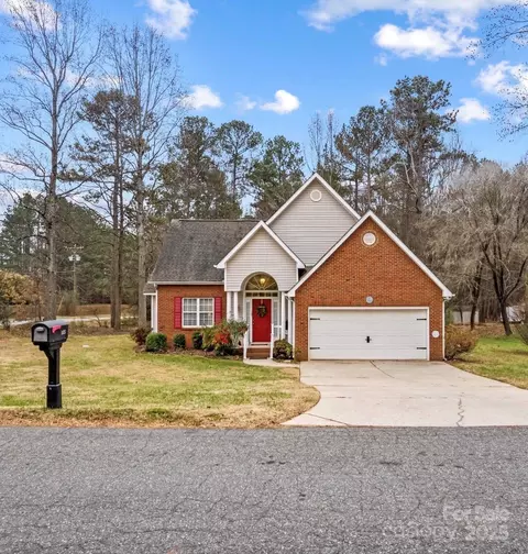 105 Whimbrel Ln, Mooresville, NC 28117