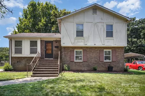 421 Vickery Dr, Charlotte, NC 28215