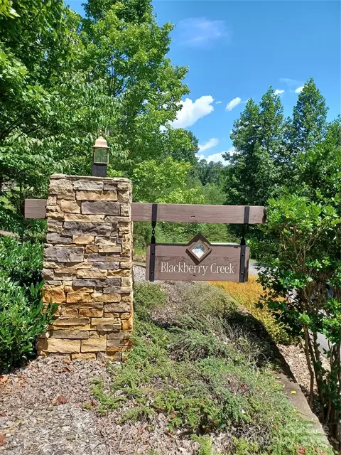 31 Hull Ave, Nebo, NC 28761
