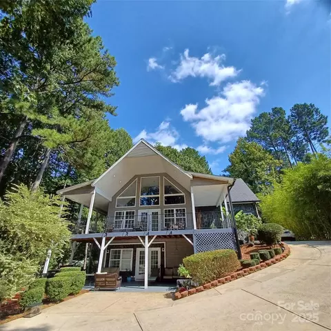 3645 Lake Bluff Dr, Sherrills Ford, NC 28673