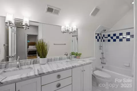 Bath - 560 Concord Rd, Davidson, NC 28036 photo 4 of 4