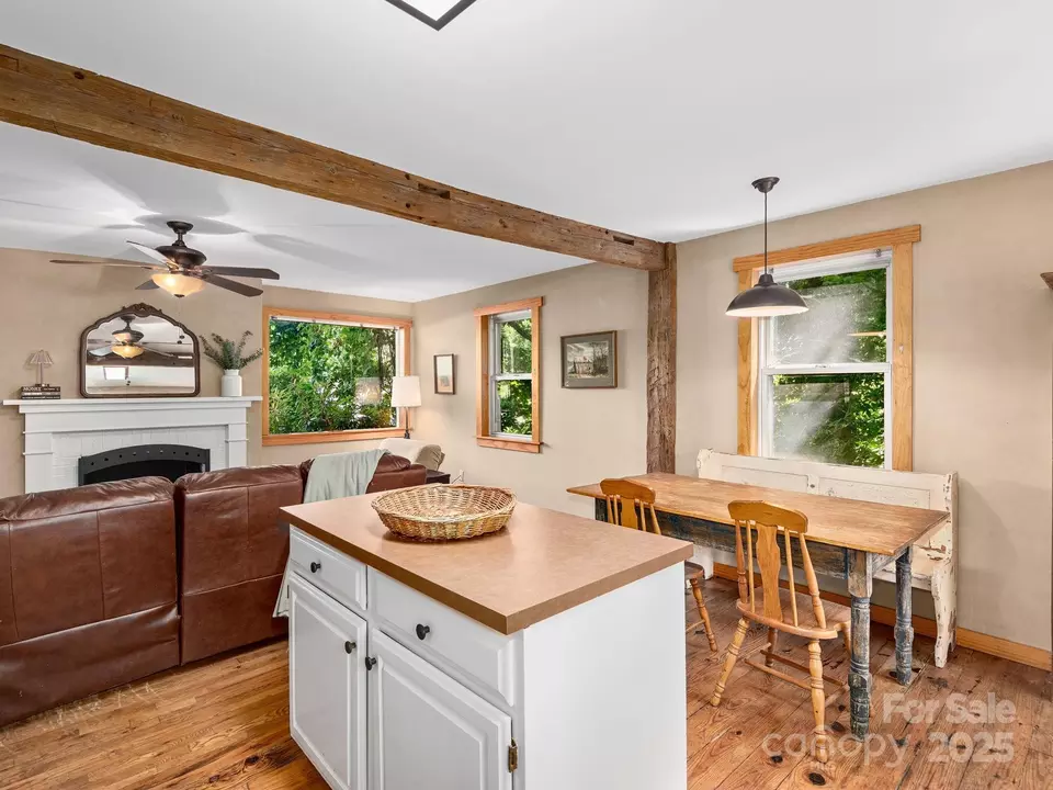 Kitchen - 915 Tunnel Rd, Asheville, NC 28805 photo 1 of 4