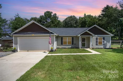 457 Summer Ridge Rd, Stanley, NC 28164