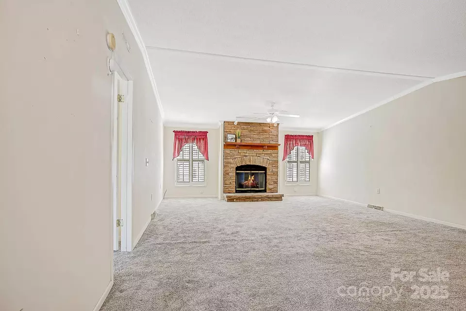 Living - 425 Knotty Pine Cir, Salisbury, NC 28146 photo 2 of 7