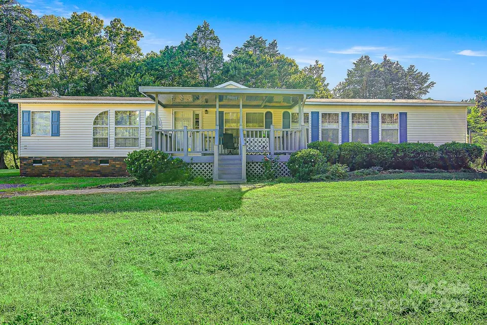 Exterior - 425 Knotty Pine Cir, Salisbury, NC 28146 photo 2 of 10