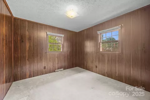 Bedroom - 18 Progress Ln, Candler, NC 28715 photo 3 of 10
