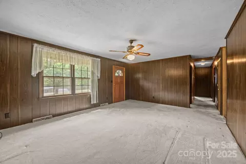 Living - 18 Progress Ln, Candler, NC 28715 photo 4 of 6