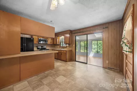 Other - 18 Progress Ln, Candler, NC 28715 photo 5 of 16