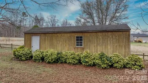 Other - 309 Sheldon St, Hudson, NC 28638 photo 9 of 11
