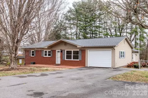 309 Sheldon St, Hudson, NC 28638