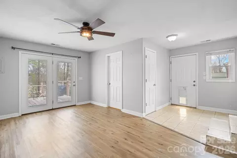 Living - 309 Sheldon St, Hudson, NC 28638 photo 5 of 6