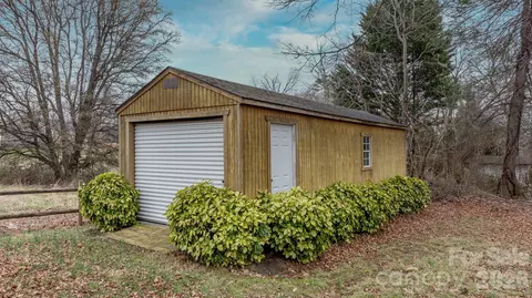 Other - 309 Sheldon St, Hudson, NC 28638 photo 10 of 11