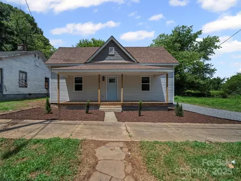 Exterior - 926 4th St, Statesville, NC 28677 photo 1 of 7