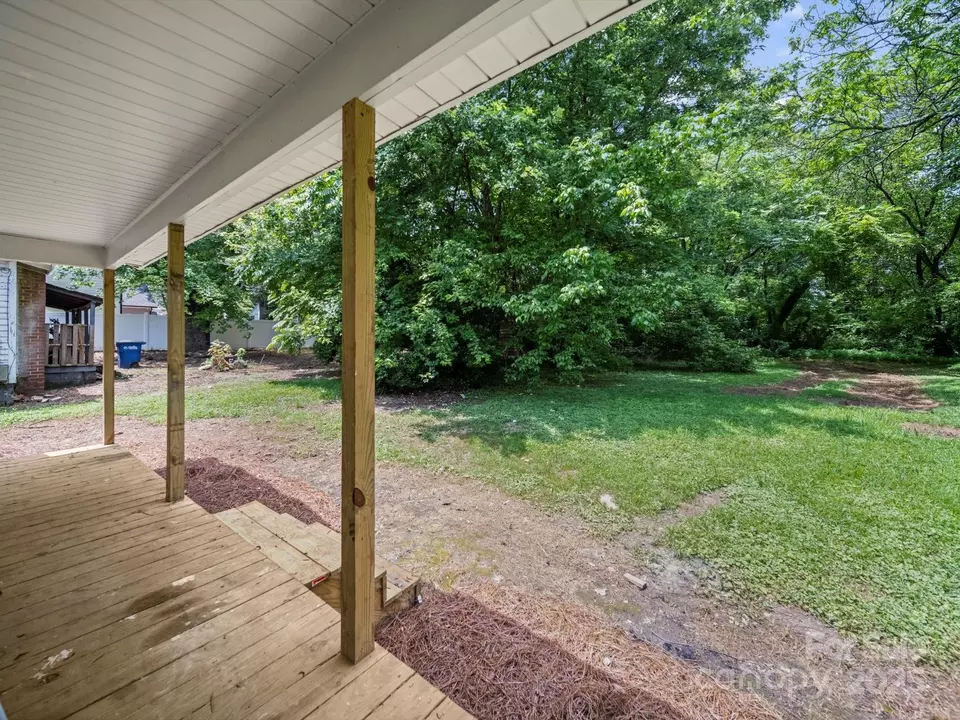 Exterior - 926 4th St, Statesville, NC 28677 photo 5 of 7
