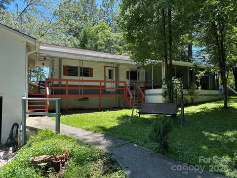 3036 Holly Hill Rd, Hendersonville, NC 28792