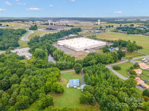 6323 Hudspeth Rd, Harrisburg, NC 28075