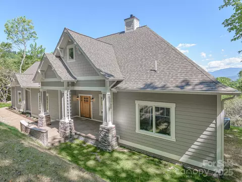 62 Sharp W Rd W, Black Mountain, NC 28711