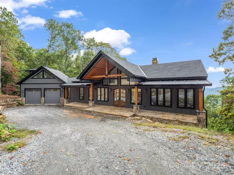 93 Chesterfield Dr, Mill Spring, NC 28756