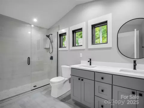 Bath - 93 Chesterfield Dr, Mill Spring, NC 28756 photo 6 of 6