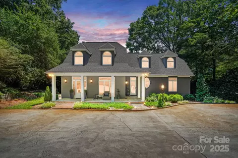 7040 Hyde St, Sherrills Ford, NC 28673