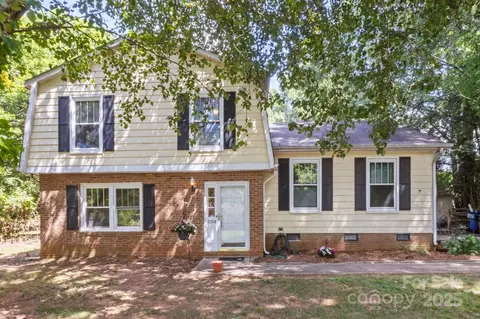 2508 Wood Star Ct, Matthews, NC 28105