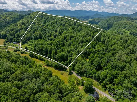 522 Langford Branch Rd, Burnsville, NC 28714