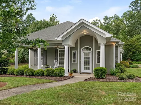 13220 Old Compton Ct, Pineville, NC 28134