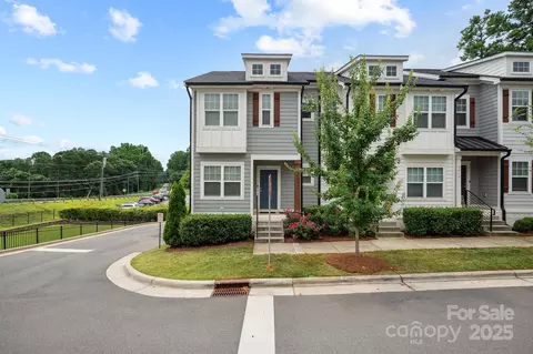 5020 Belmont Crossing Dr, Belmont, NC 28012
