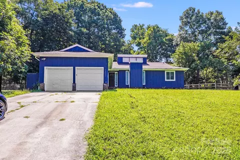 12031 Rock Canyon Dr, Charlotte, NC 28226
