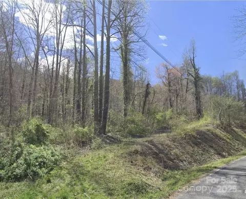 1391 Macktown Rd, Sylva, NC 28779