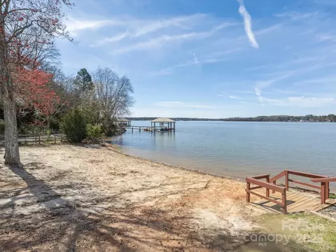 9111 Windjammer Dr, Tega Cay, SC 29708 photo 25