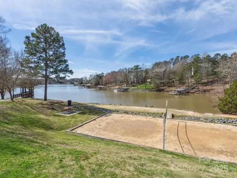 9111 Windjammer Dr, Tega Cay, SC 29708 photo 33