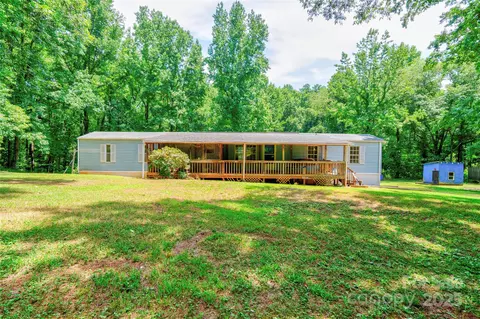 121 Whipporwill Ct, Grover, NC 28073