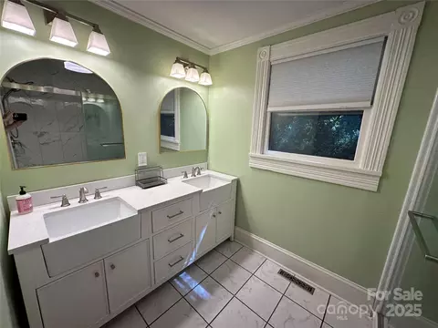 Bath - 115 E Steele St, Salisbury, NC 28144 photo 2 of 2