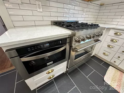 Kitchen - 115 E Steele St, Salisbury, NC 28144 photo 2 of 4